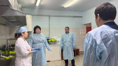 тегін ыстық тамақтың берілуіне тексеру жүргізді